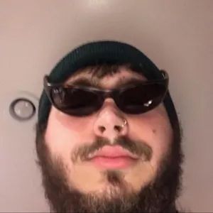 Meet your Posher, Val